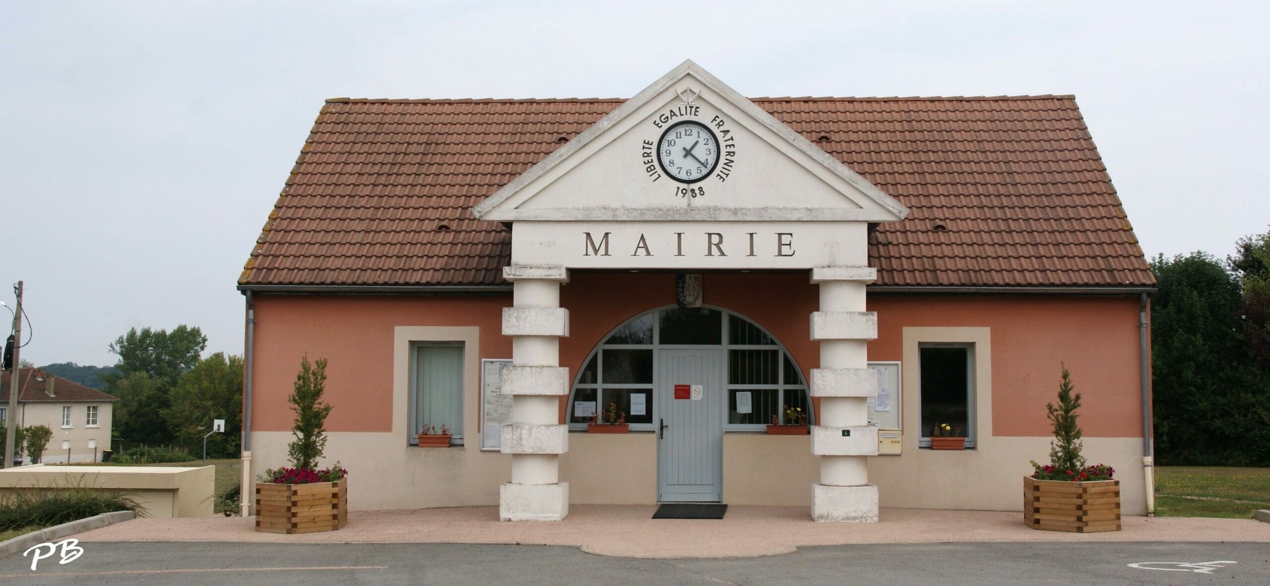 Mairie Espinasse Vozelle